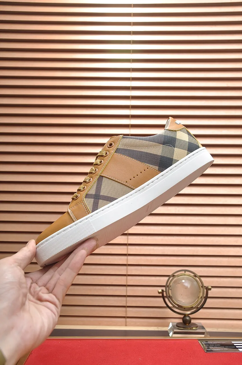 Men's shoes💰480💶[Burberry] (cowhide lining) classic low-top sneakers｜Imported cowhide with classic plaid fabric｜Cow leather lining｜Original outsole｜Fine workmanship and comfortable to wear Size: 38-44 (customized at 45)